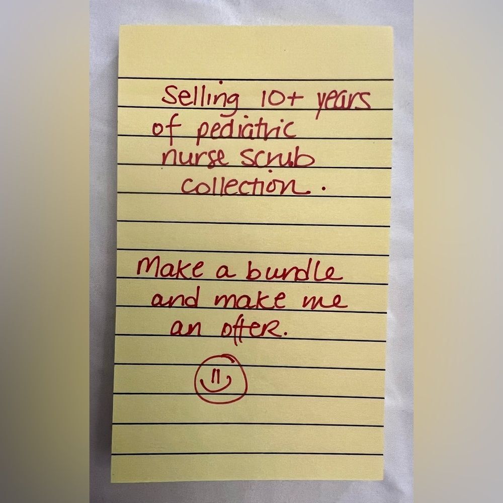 Bright floral small scrub top with tie - Picture 7 of 9